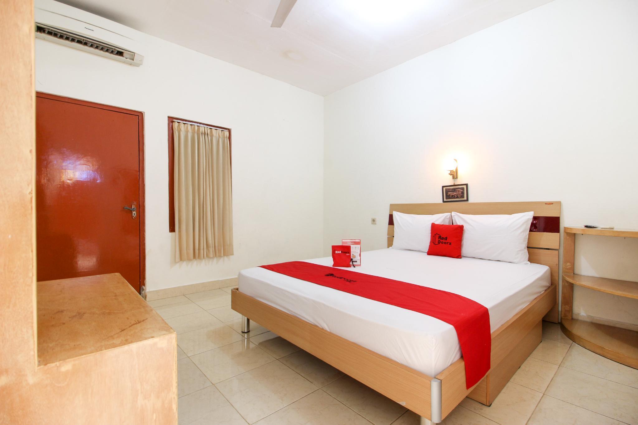 RedDoorz Syariah At Jalan Menteri Supeno Hotel Yogyakarta Luaran gambar