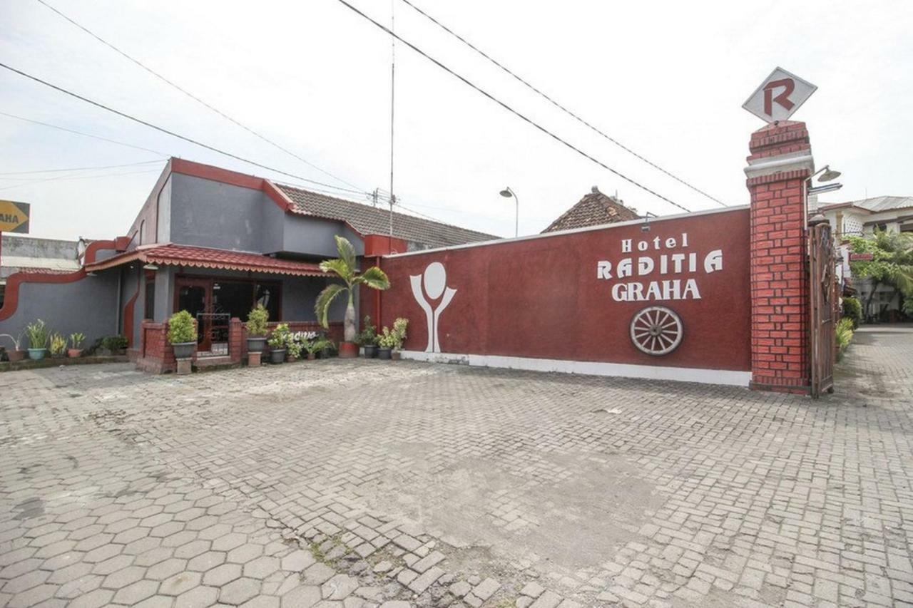 RedDoorz Syariah At Jalan Menteri Supeno Hotel Yogyakarta Luaran gambar