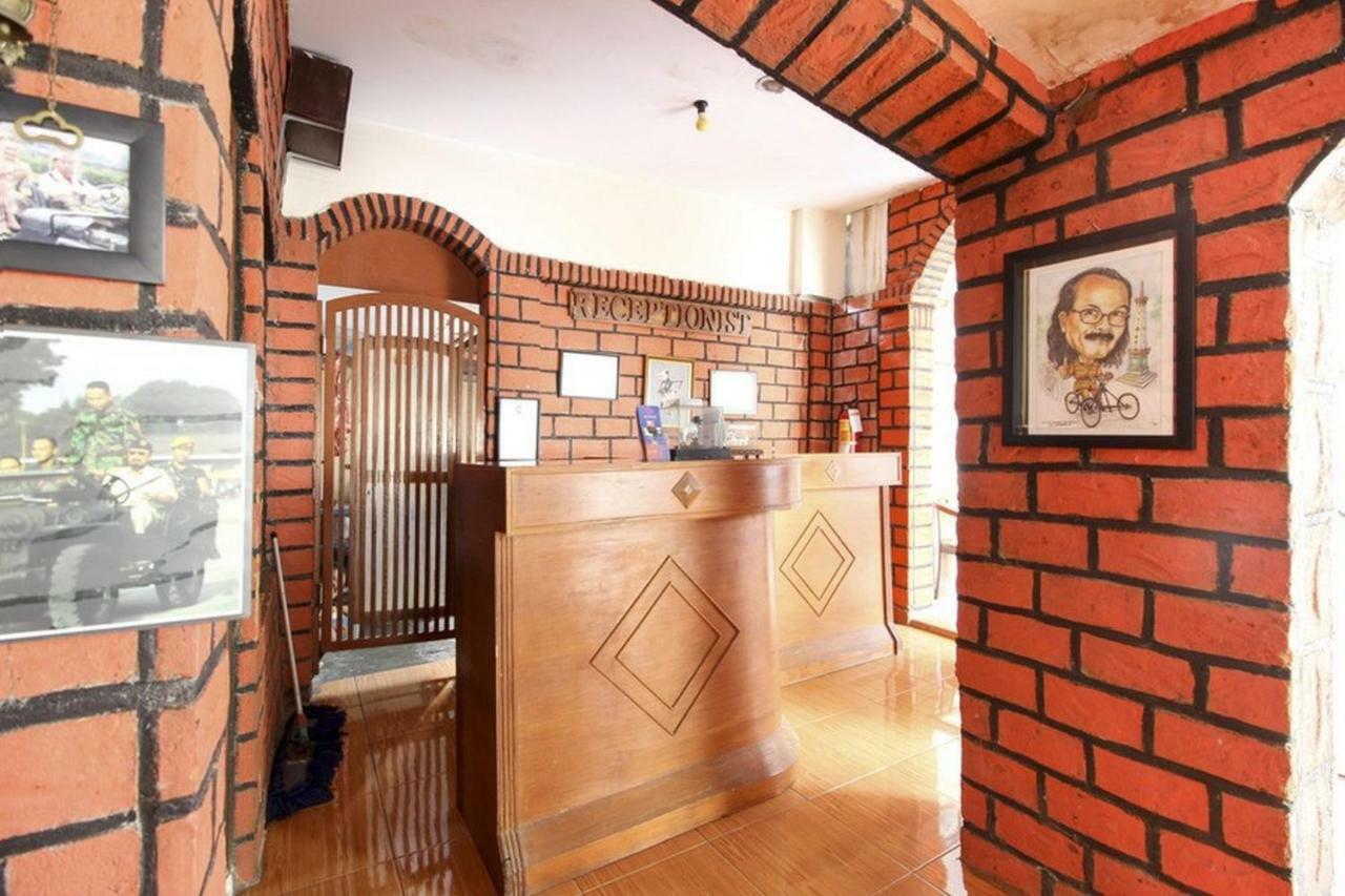 RedDoorz Syariah At Jalan Menteri Supeno Hotel Yogyakarta Luaran gambar